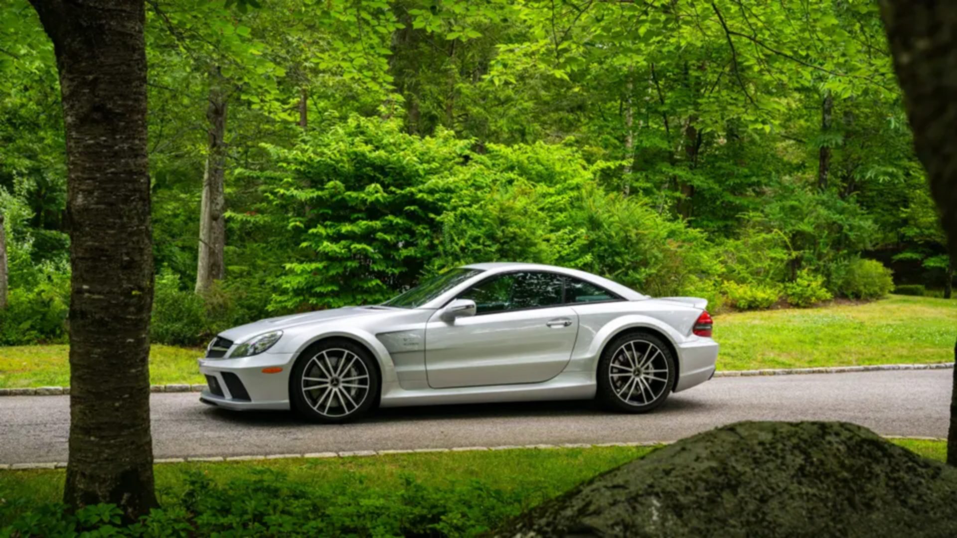 SMALL_2009 Mercedes-Benz SL 65 AMG Black Series